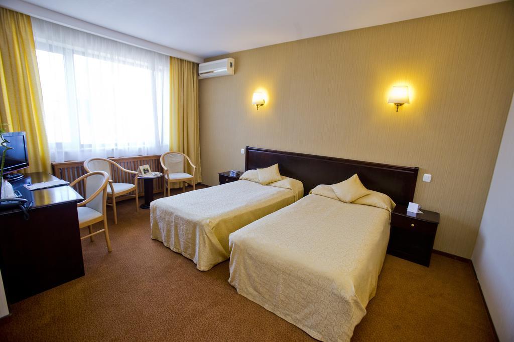 בוקרשט Hotel Dan מראה חיצוני תמונה