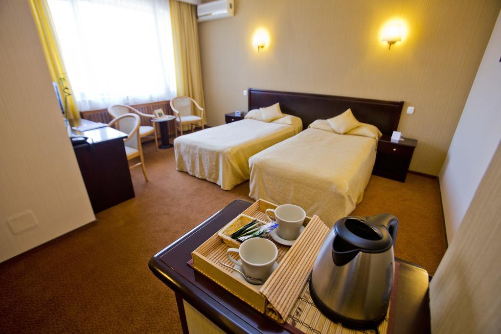 בוקרשט Hotel Dan מראה חיצוני תמונה