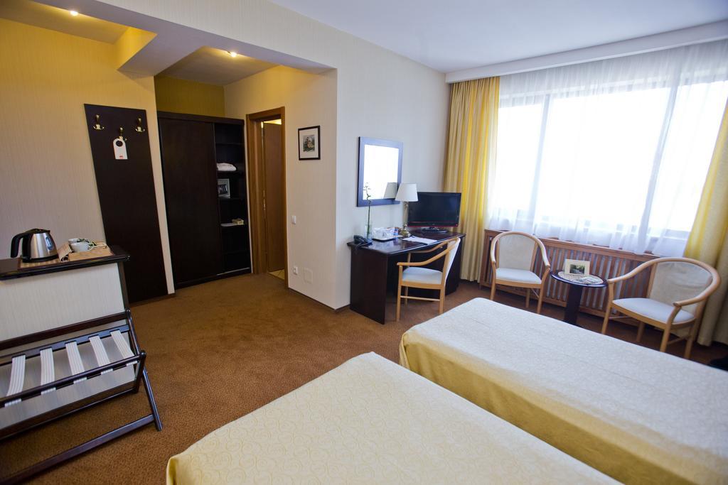 בוקרשט Hotel Dan מראה חיצוני תמונה