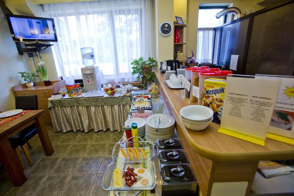 בוקרשט Hotel Dan מראה חיצוני תמונה